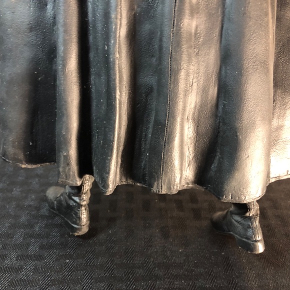 12” NECA V for Vendetta action figure (missing hands & daggers 🗡️ - Picture 9 of 12